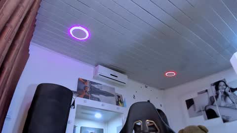 Snapshot of venuzconor chatting on January 28, 7:32 am ---Venuz--- online show from January 28, 7:32 am