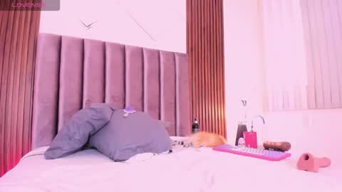 Ariana  online show from January 15, 9:35 pm