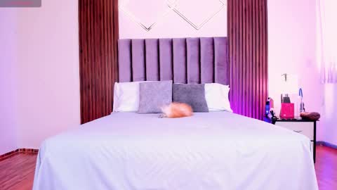 Ariana  online show from February 2, 12:59 pm