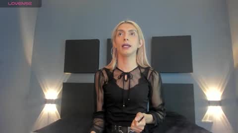 Victoria online show from January 14, 8:15 pm