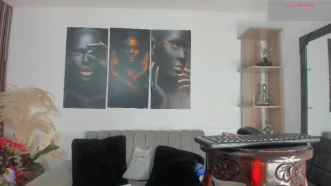 victoria_sweets_ online show from March 27, 9:38 pm