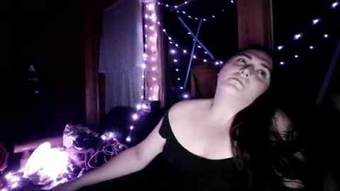 priscilla online show from August 4, 5:02 am