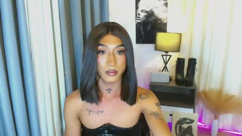 viviennekensington online show from July 22, 4:49 am