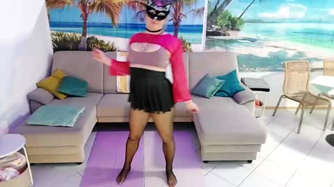 Emilia inst  online show from January 3, 6:46 pm