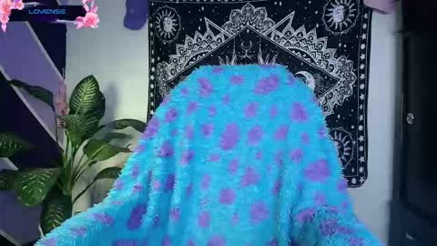 ig WitchDivinne online show from January 18, 1:24 am