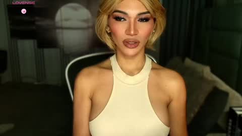 Julia online show from April 25, 4:38 am
