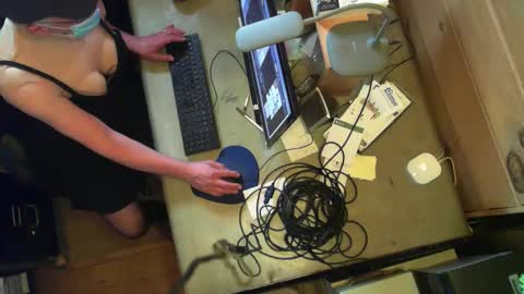 xmichelle1 online show from May 12, 9:01 pm