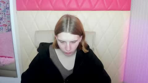 Sophie online show from April 20, 1:18 am