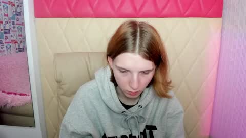 Sophie online show from April 21, 2:51 am