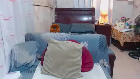 sexyyanna4u online show from April 23, 11:51 pm