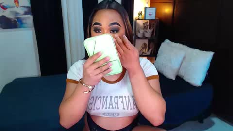 OLIVIA online show from December 21, 3:53 pm