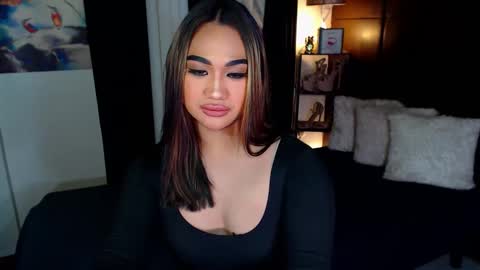 OLIVIA online show from December 22, 3:44 pm