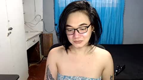 Melissa online show from July 25, 3:04 am