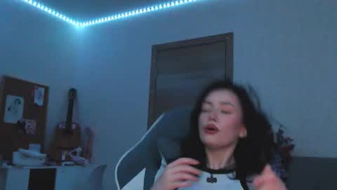 Yami online show from March 2, 10:56 pm