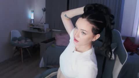 Yami online show from March 24, 1:00 am