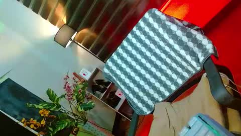 miss yasii online show from February 13, 6:15 pm