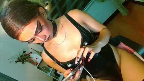 miss yasii online show from April 25, 4:26 pm