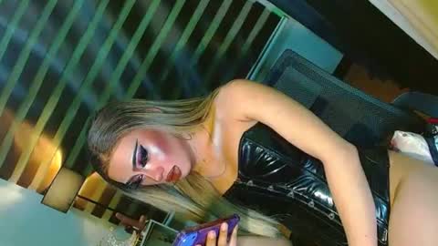 miss yasii online show from June 17, 2:07 pm