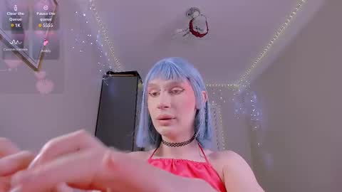 Mikaella - Mika online show from February 12, 10:38 pm