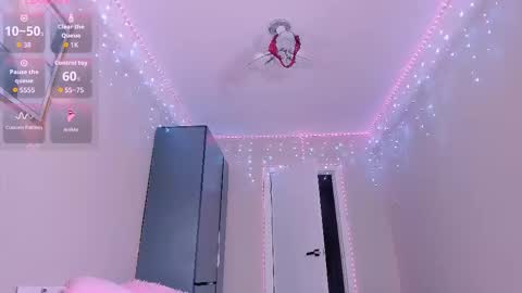 Mikaella - Mika online show from March 12, 10:26 pm