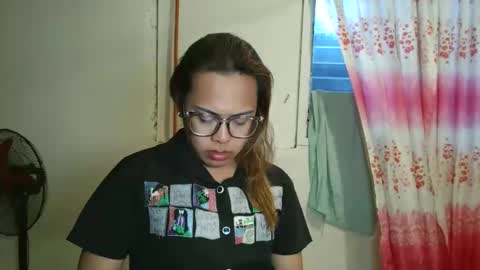 your_dreamgirlxxx69 online show from January 16, 11:40 am