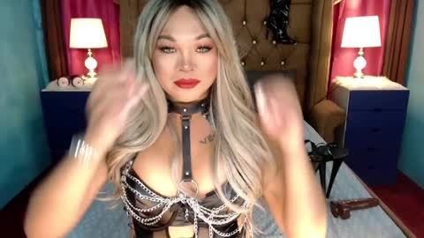 Casie online show from February 22, 11:57 pm