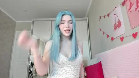 Alice online show from May 4, 11:15 am