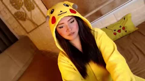 JEN  online show from February 28, 1:07 pm