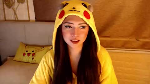 JEN  online show from April 25, 1:52 pm