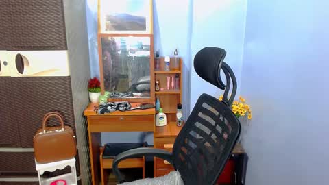 YourDreamgirl  online show from December 29, 11:07 am