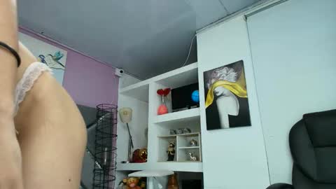 ZAIRA online show from April 28, 2:27 am