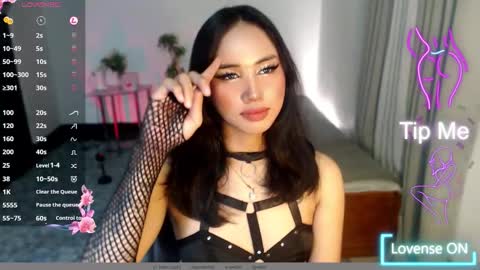 Snapshot of zelainalovetocum chatting on October 22, 4:36 am zelainalovetocum online show from October 22, 4:36 am