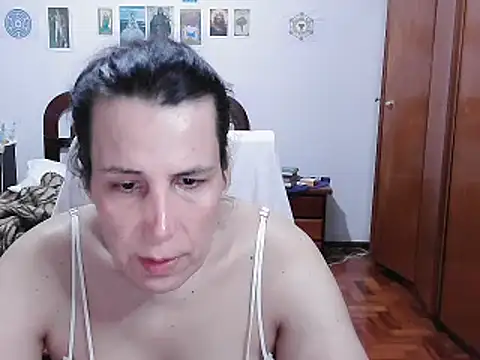 LauraVicttoria361215 online show from February 26, 4:03 am