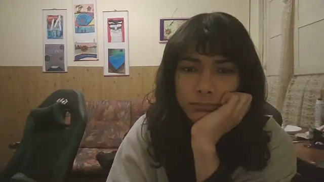 calliemaggotbone online show from November 15, 9:24 pm