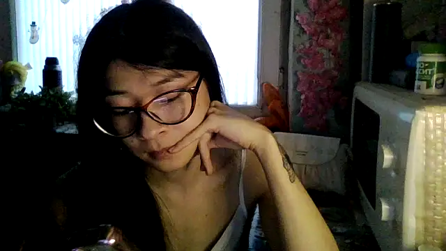 CarlyJoy online show from March 9, 12:42 pm