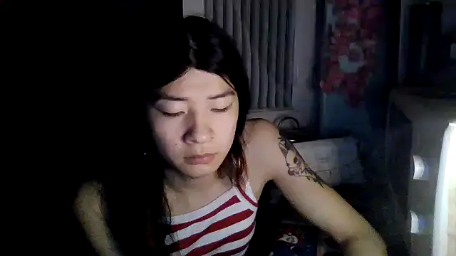 CarlyJoy online show from April 26, 3:21 pm