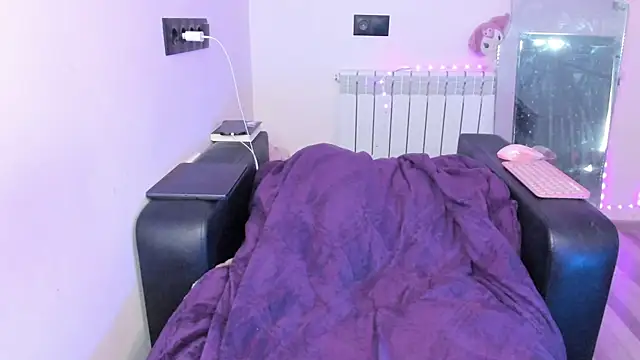 dollmore online show from April 29, 4:28 am