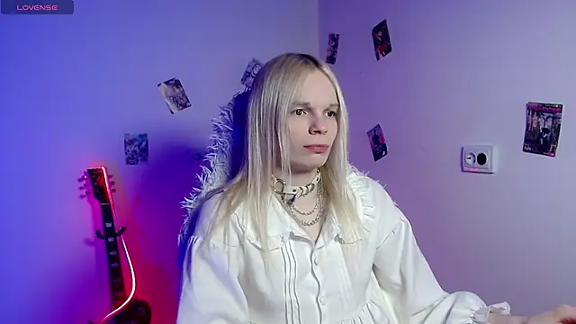 Emily Nyaffee online show from March 15, 7:06 pm