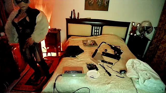 CharlotteVixxens online show from March 20, 12:44 am