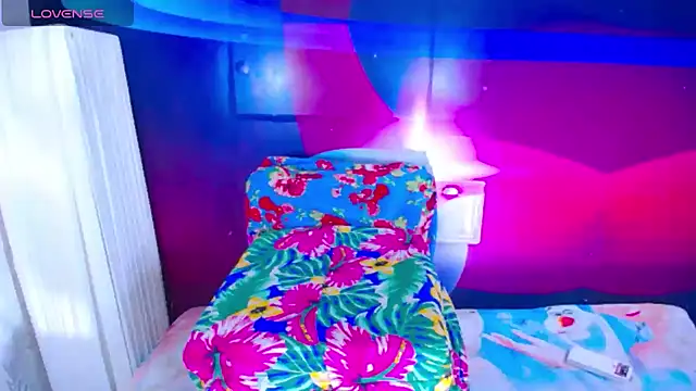 Cristalxxts online show from February 6, 8:25 pm