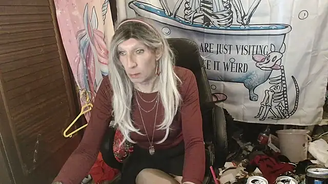 Ombeline1 online show from February 3, 1:05 pm