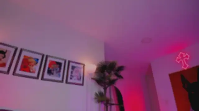 Taylor  foxxx online show from January 15, 6:34 am