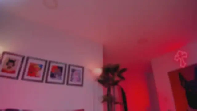 Taylor  foxxx online show from March 17, 6:15 am