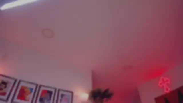Taylor  foxxx online show from April 30, 7:03 am