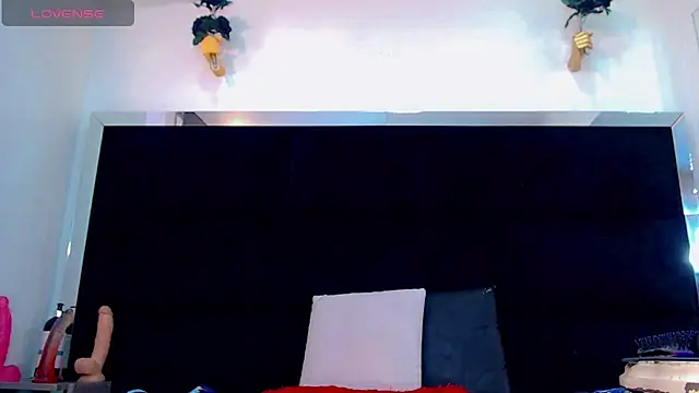 PriscilaRainbow online show from July 1, 7:25 pm