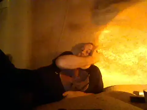 Snapshot of Nightshade7712 chatting on March 4, 4:52 pm Nightshade7712 online show from March 4, 4:52 pm