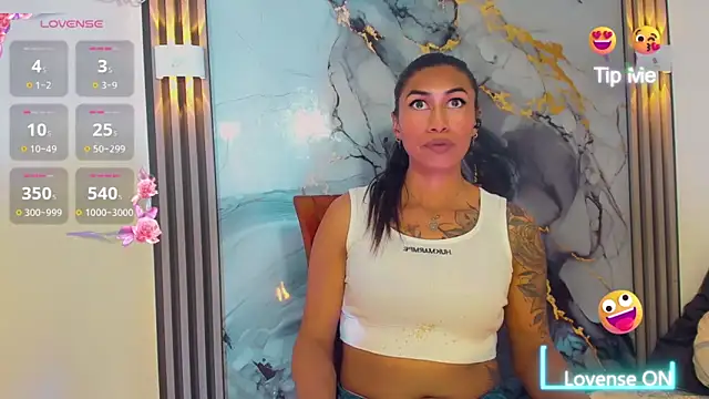 khiara moretti online show from March 9, 7:39 pm