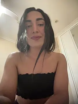alice jhonson  online show from April 14, 8:58 pm