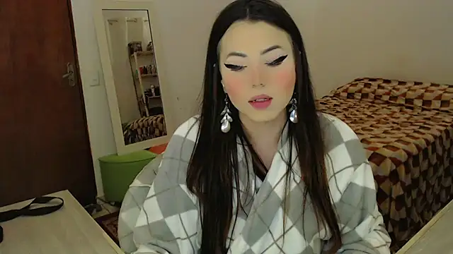 Sophie Fantasys online show from June 26, 4:06 am