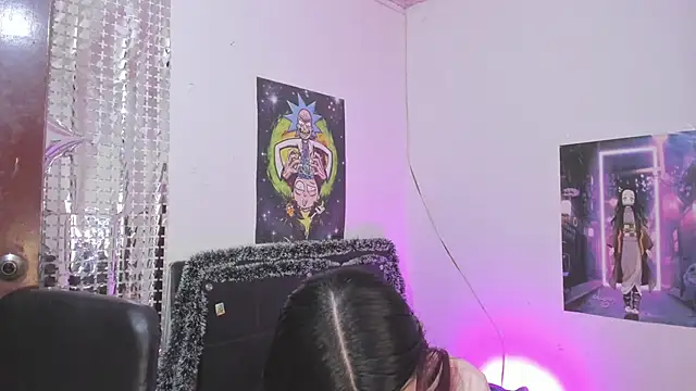 Snapshot of Megan_Miles02 chatting on December 15, 8:47 pm Megan Miles02 online show from December 15, 8:47 pm